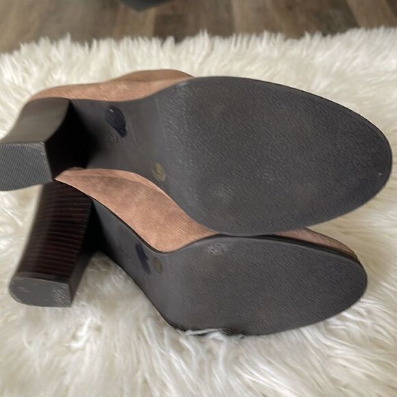 B C G GENERATION LEATHER SUEDE ANKLE BOOTS - Picture 6 of 11